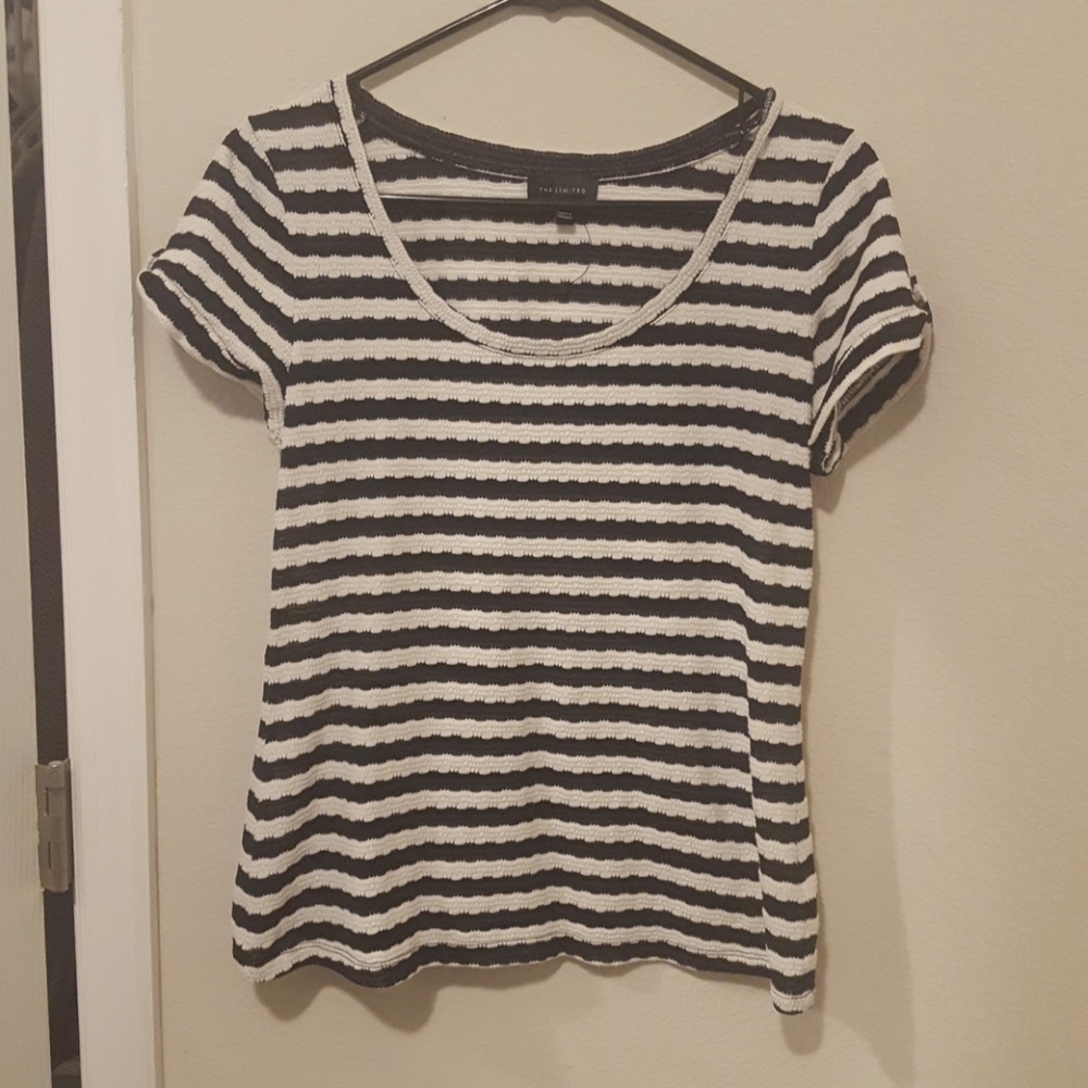 Short sleeves shirt